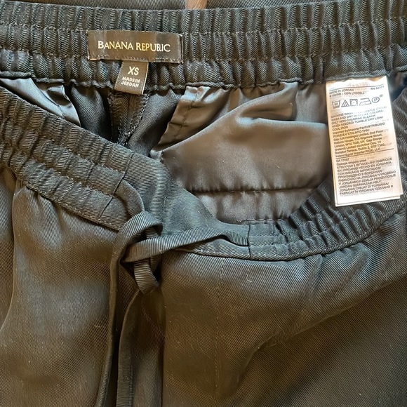 Banana Republic pull on pants XS - Picture 3 of 3